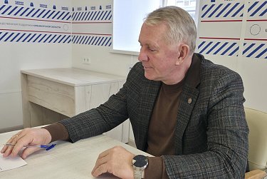Александр Куниловский поможет ансамблю и детскому интернату